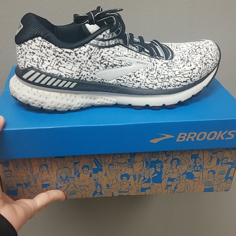 Brooks Adrenaline worn a few times